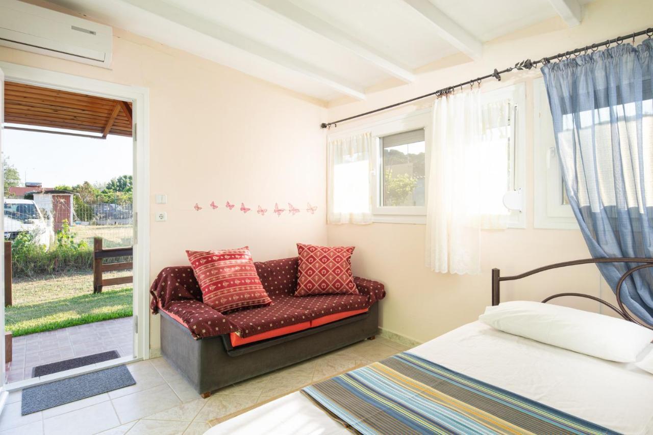 Agatha House Aparthotel Valtí Esterno foto